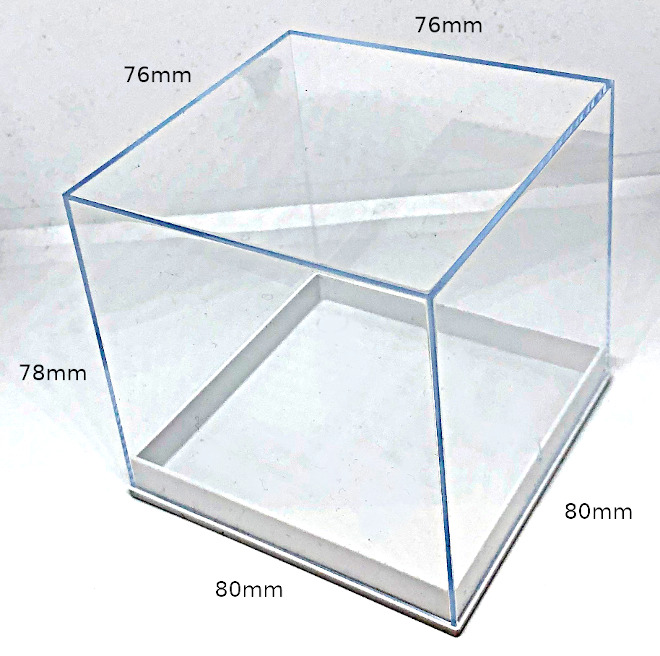 Qty 140 x Large Clear Lid Display Cube 80mm (99p each)