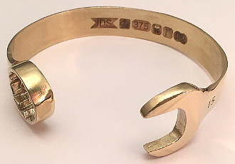 9 carat Gold 15mm Spanner Bangle