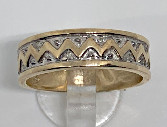 9ct Gold Large Zig Zag design Diamond Ring